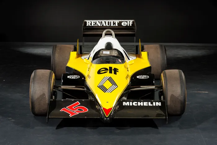 Model F1 Spark 1/43 Renault RE40 Winner French GP 1983 #15 A. Prost