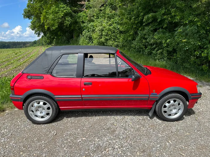 Peugeot 205 CTI 1990 Rouge Maxichamps 1/43 - Miniature Neuve Sous Boîte