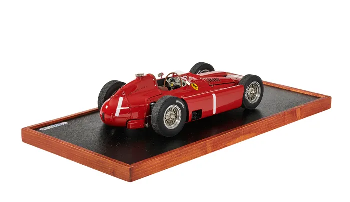 Miniature FERRARI D50 1956 #1 World Champion F1 1956 de Juan Manuel Fangio ELIGOR ATL7174001 | Collect World