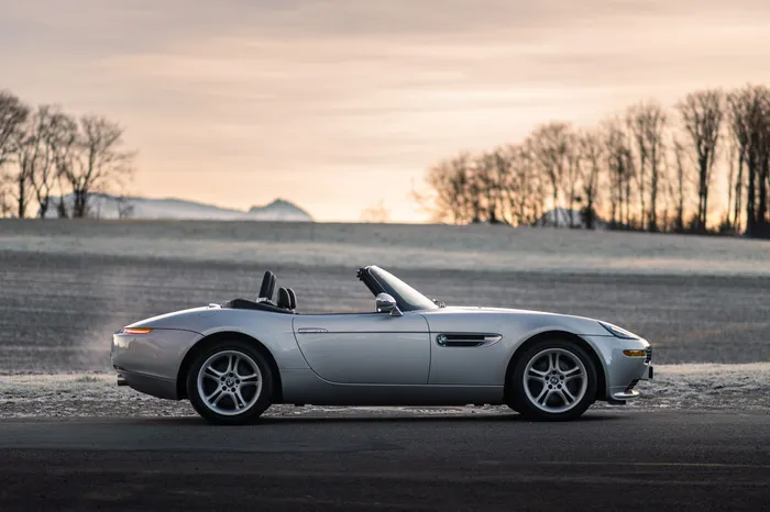 BMW%20Z8%206.jpg