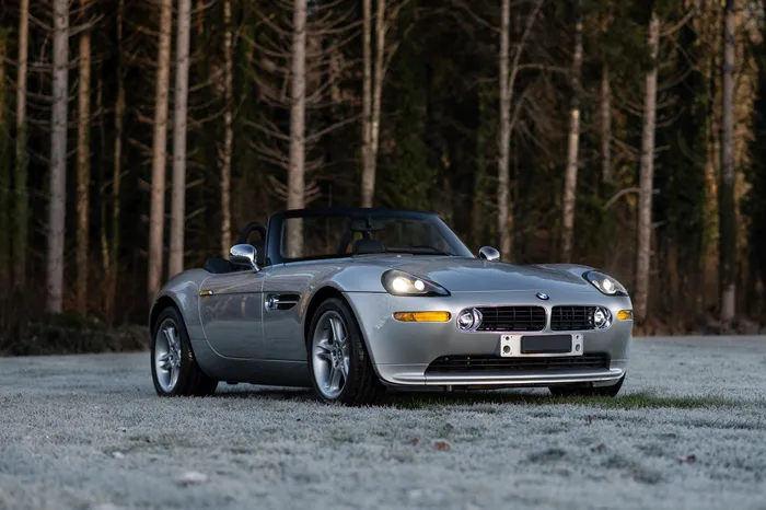 Voiture Miniature BMW Z8 1/87 SCHUCO - H.O - Neuf En Boîte D'origine