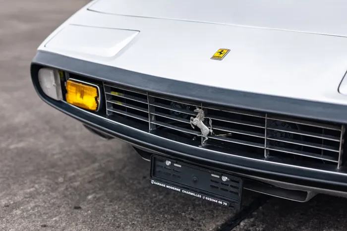 FERRARI 365 GTC/4 340ch - Fiche technique et performances