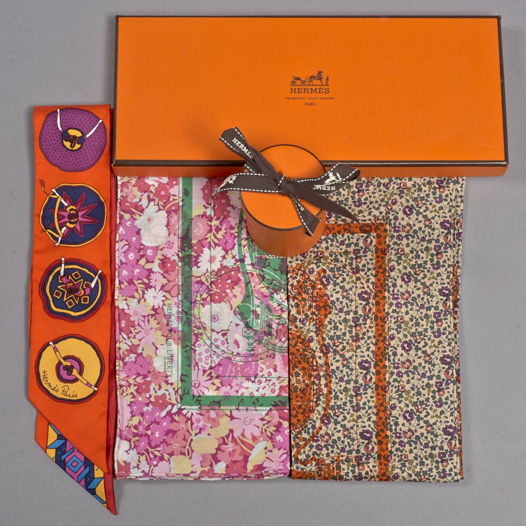 Lot De 10 Foulards Carrés En Satin Soyeux Pour Femme - 50 X 50 Cm - Couleur Aléatoire, Couleurs Assorties, Taille Unique