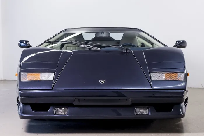 Miniature FINDCLASSICALLY 1/64 - Lamborghini Countach LP5000 QV 25e Anniversaire