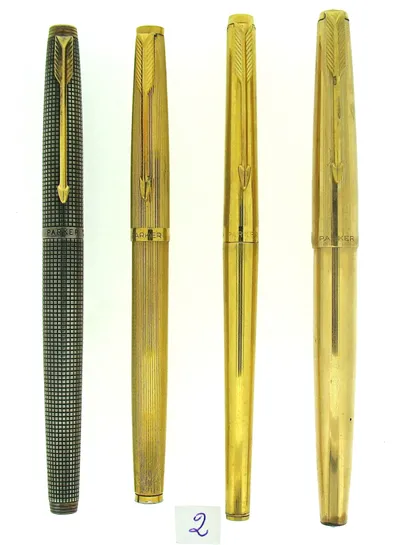 Stylo Plume Résine Noire Avec Capuchon Doré à Motifs De Minerais - Excellent état - Recharge Fournie
