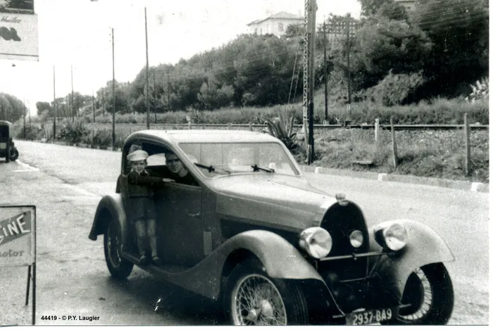 Miniature MACO 1/43 : Bugatti 44 Roadster Rouge Et Noire 1928 – Une Pièce De Collection Signée Gangloff