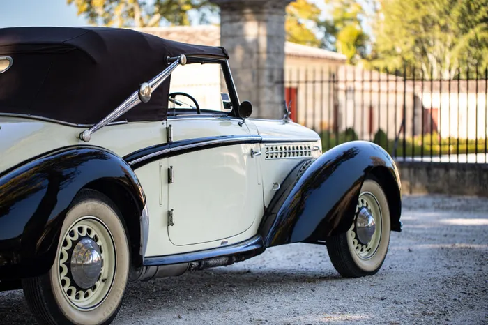 Matford 1938 - Cabriolet Milord modèle Alsace 72 | Rassemble