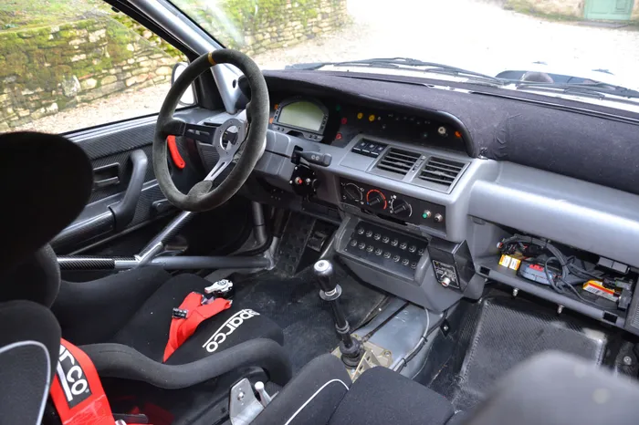 pins renault clio 16s rallye de lyon charbonnieres