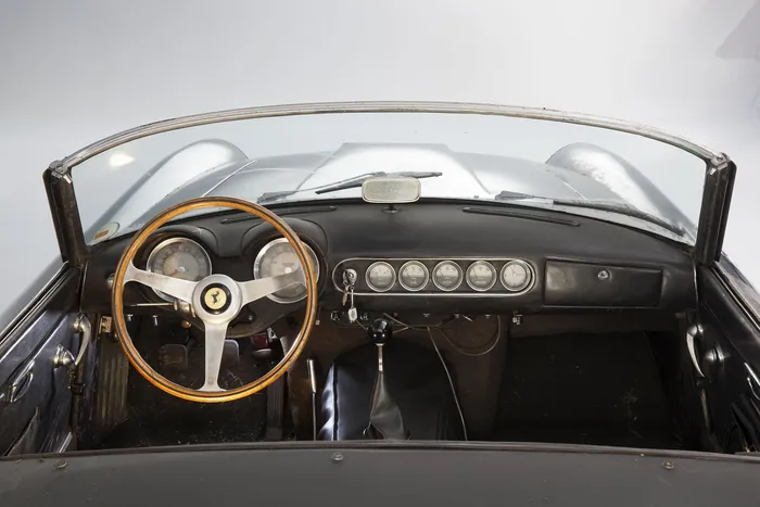 Ferrari 250 GT California Spyder SWB - Hecho a medida – Amalgam Collection