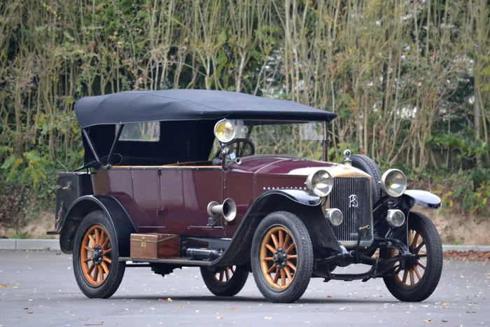 Perfex 1/43 – Autocar Rochet Schneider 23000 Chaboud Torpedo 1937 – Rouge – Résine