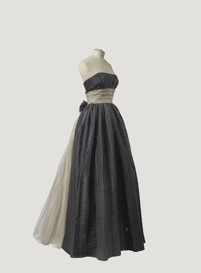 1948 evening dress 1948 Ad Saks 34th Broadway New York City Store Vintage Fashion Illustr –  Period Paper Historic Art LLC
