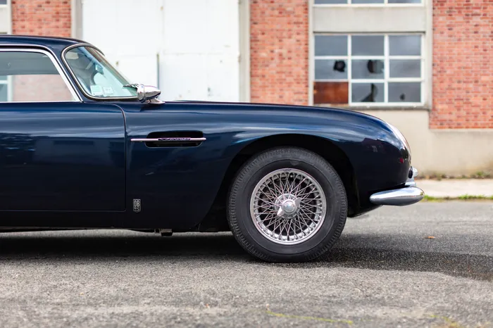 Aston Martin Db5 Solido Verem Neuve Dans Sa Boite Vitrine Originale Mib