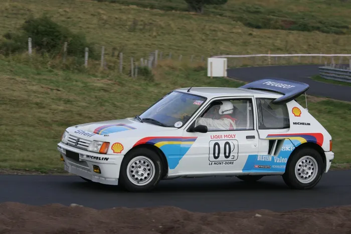 AFFICHE A2 POSTER Spec Peugeot 205 Turbo 16 T16 1000 Lakes 1985 Timo