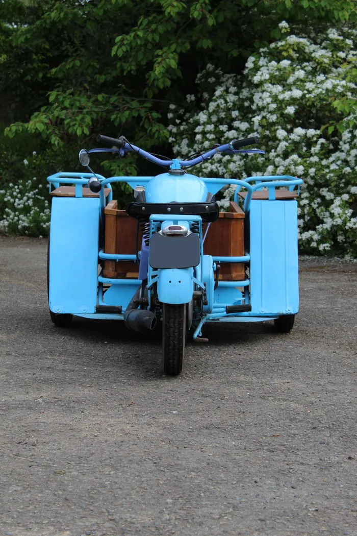 Maquette Triporteur Peugeot 55TH 1952 au 1/10ème - Modélisme