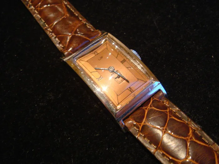 Verre De Montre Diamètre 28.8 Mm - Ancien Stock LIP - Neuf Sans Emballage