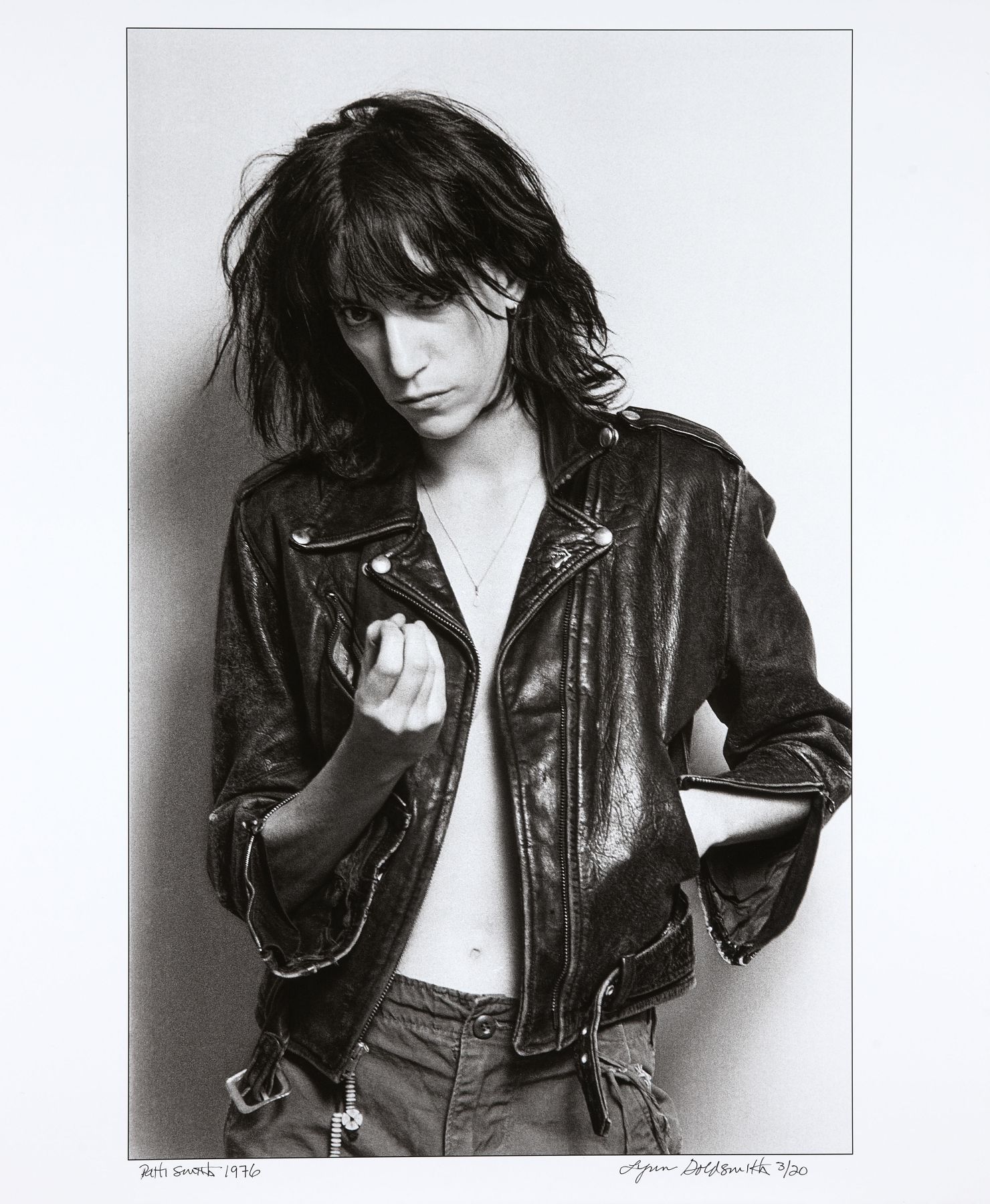 Patti Smith Photo Book. Beautiful photos of Patti Smith by