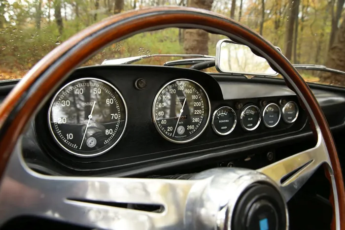 Esval Models 1963 OSCA 1600 GT cabriolet by Fissoré (top down) in 1/43