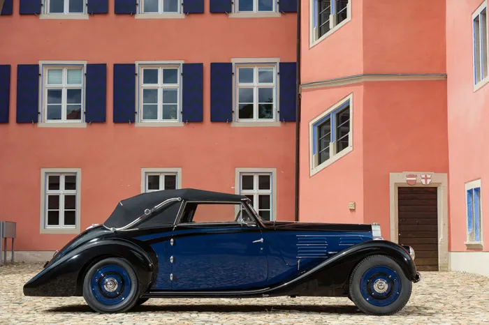 Car Bugatti Type 57 Cabriolet par Vanvooren 1934 for sale - PreWarCar
