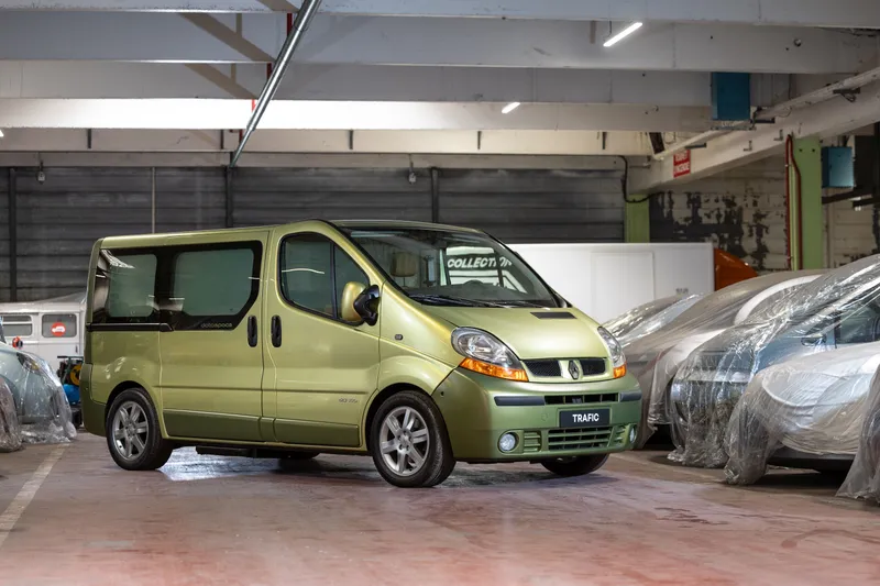 2001 Renault Trafic Data Spac...